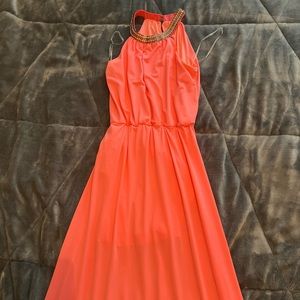 Neon long dress missing 1 of 2 clasps —- médiums